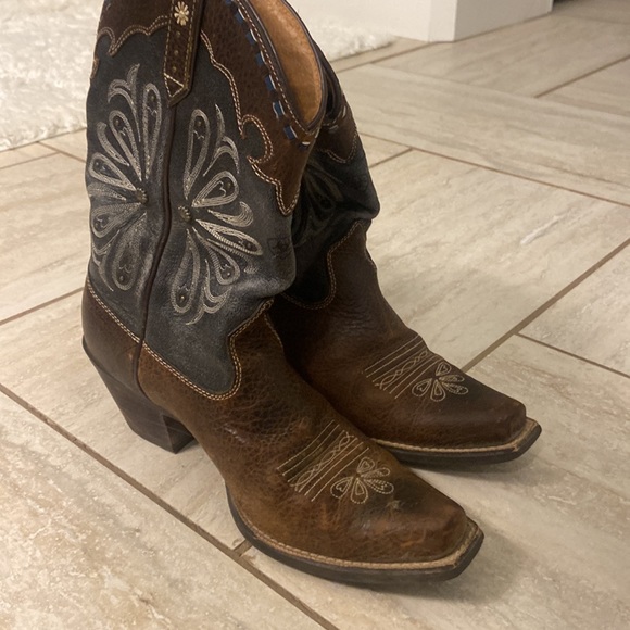Ariat Daisy Women's Cowboy Wester Boots Size 7B - Picture 2 of 14